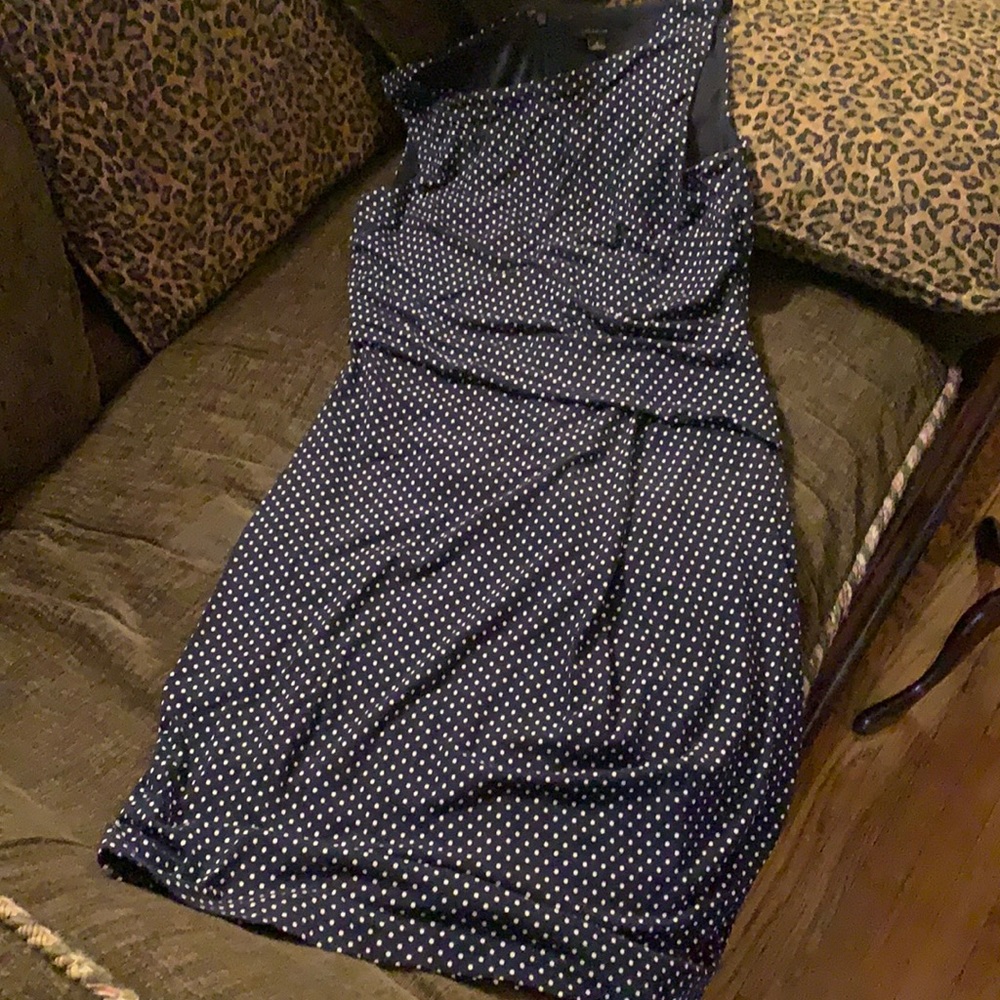Loft dress size 4 navy with white polka dots. CLASSIC LOOK.